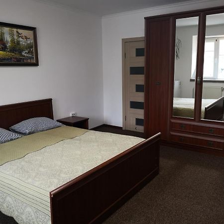 Apartments Like Hotel Csernyivci Kültér fotó