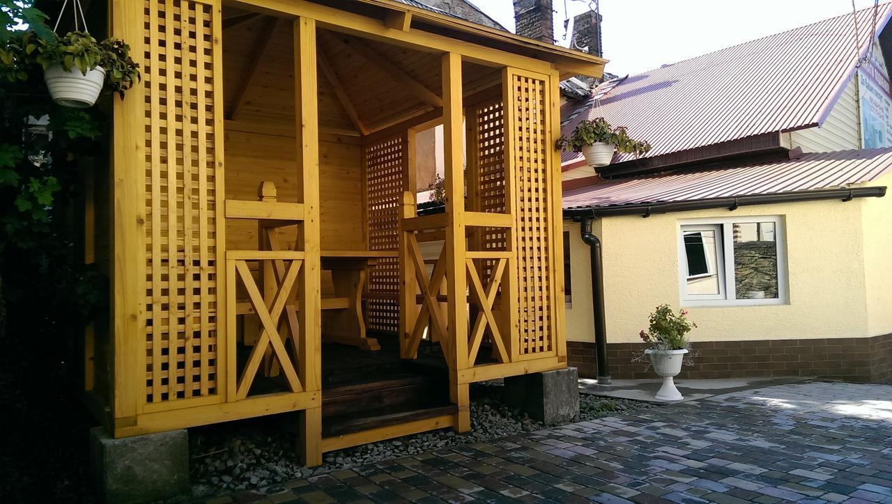 Apartments Like Hotel Csernyivci Kültér fotó